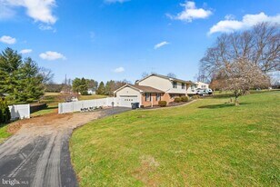 3206 Seiter Ln in Jarrettsville, MD - Building Photo