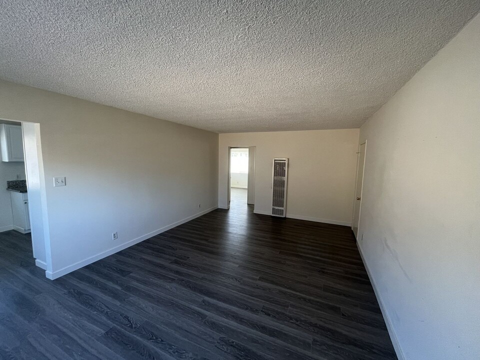 1335 Lemon St in Oceanside, CA - Foto de edificio