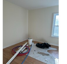 162 Centre St, Unit 1 in Boston, MA - Foto de edificio - Building Photo