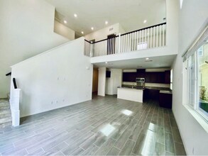 7099 Montecito Ln in Eastvale, CA - Foto de edificio - Building Photo