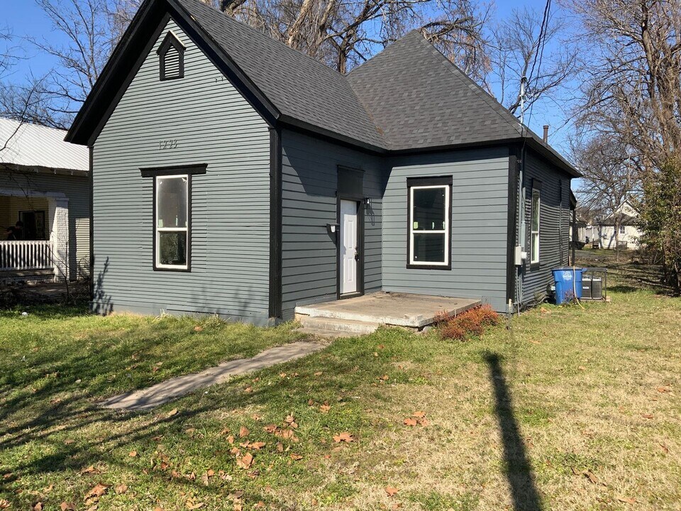 1223 W 10th St in North Little Rock, AR - Building Photo