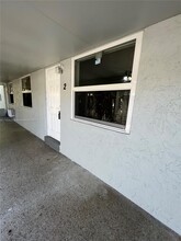 122 NW 6th Ave in Dania Beach, FL - Foto de edificio - Building Photo
