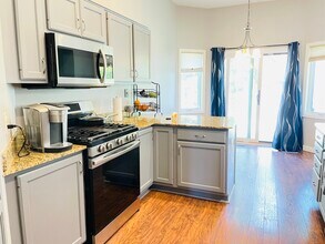 16133 Logarto Ln in Lakeville, MN - Foto de edificio - Building Photo