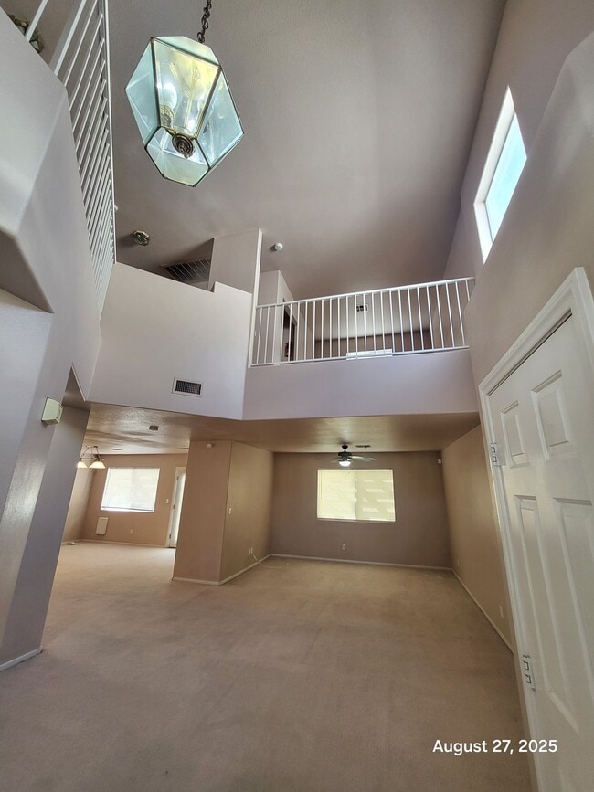 9665 Marble Peak Ct in Las Vegas, NV - Building Photo - Building Photo