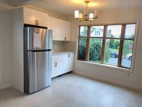 88 Winnie Ct in Hempstead, NY - Building Photo - Building Photo
