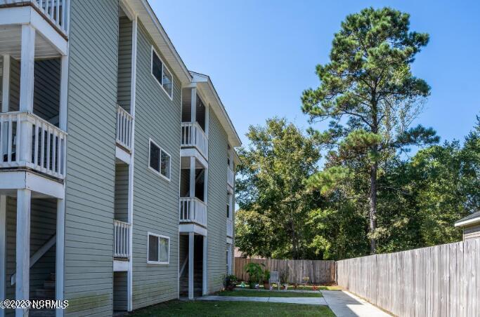 215 Sunn Aire Ct-Unit -B in Wilmington, NC - Building Photo