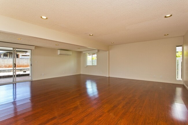 95-877-877 Makaunulau St in Mililani, HI - Foto de edificio - Building Photo