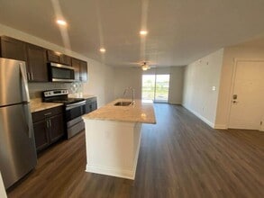 Amelia Place Apartments in Lafayette, IN - Foto de edificio - Building Photo