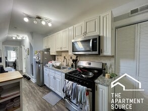 2824 N Ridgeway Ave in Chicago, IL - Foto de edificio - Building Photo