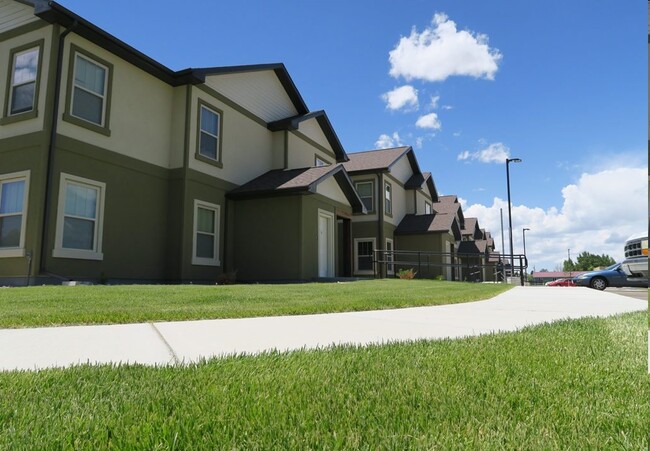 Rock Creek Apartments in Wheatland, WY - Building Photo - Primary Photo