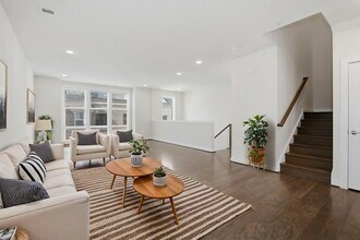 13367 Launders St in Herndon, VA - Building Photo - Building Photo