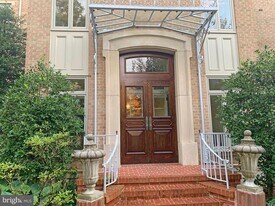 414 Old Lancaster Rd in Haverford, PA - Building Photo
