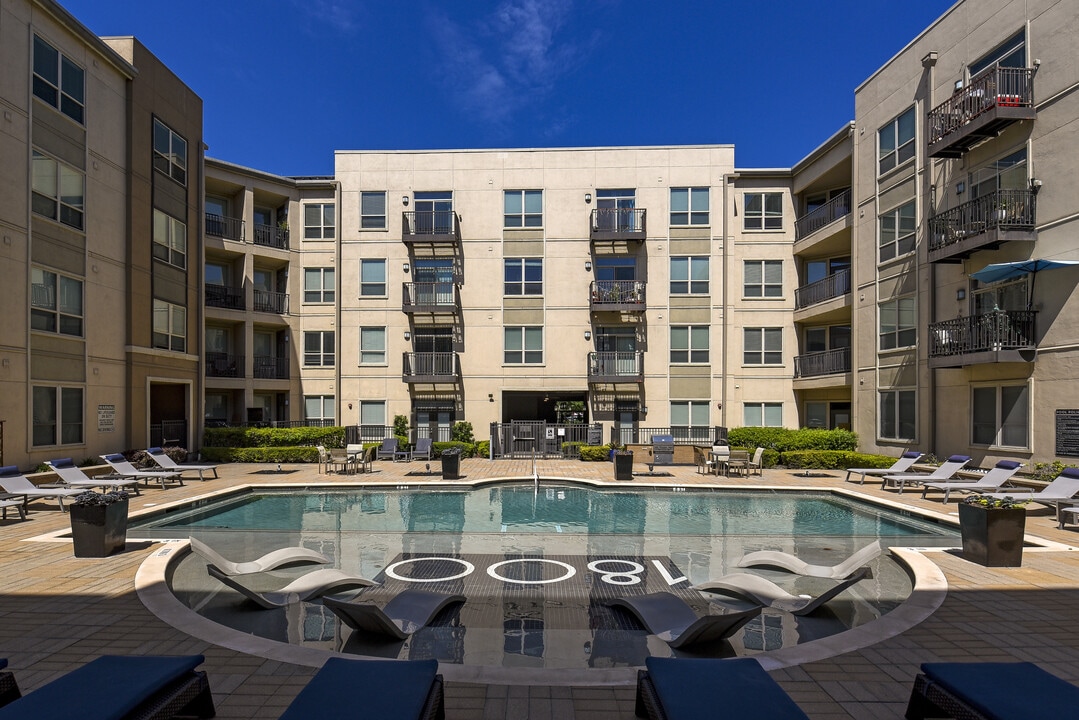1800 Broadway in San Antonio, TX - Building Photo
