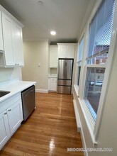 12 Harris St in Brookline, MA - Building Photo - Building Photo