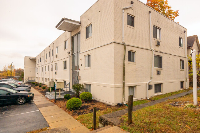 Prescott Arms Apartments in Upper Darby, PA - Building Photo - Building Photo