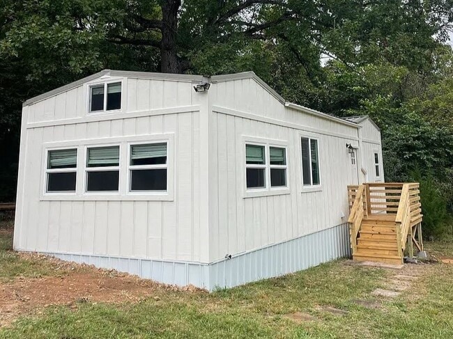 property at 8192 MO-176