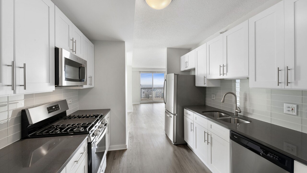 544 N State St in Chicago, IL - Building Photo