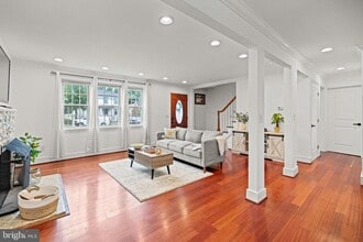 7241 Lee Hwy in Falls Church, VA - Building Photo - Building Photo