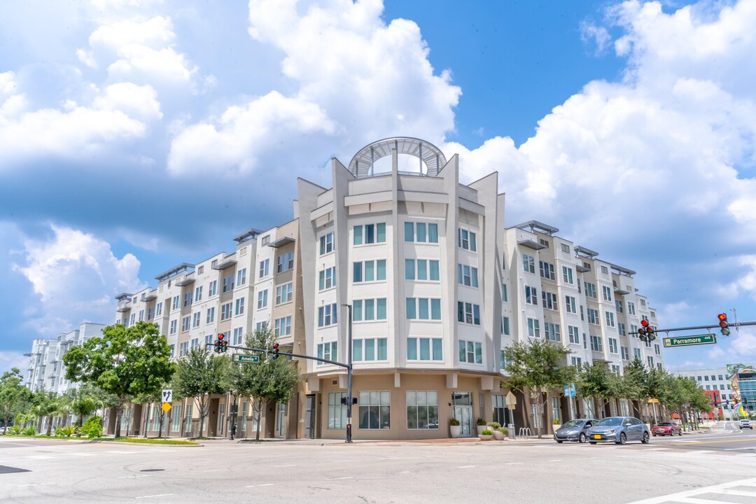 Amelia Court in Orlando, FL - Foto de edificio