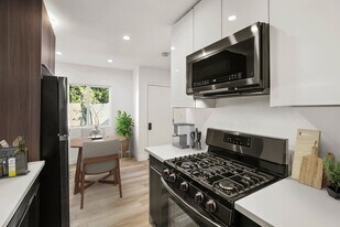 2561 W Ave 30, Unit 5 in Los Angeles, CA - Building Photo