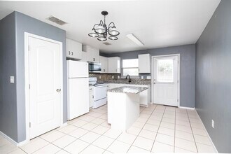 4404 Peacock St in Laredo, TX - Building Photo - Building Photo