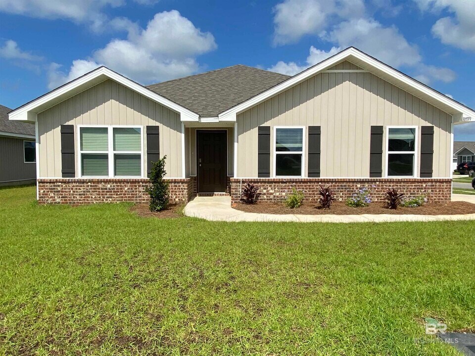 10559 Ruffian Rte in Daphne, AL - Building Photo