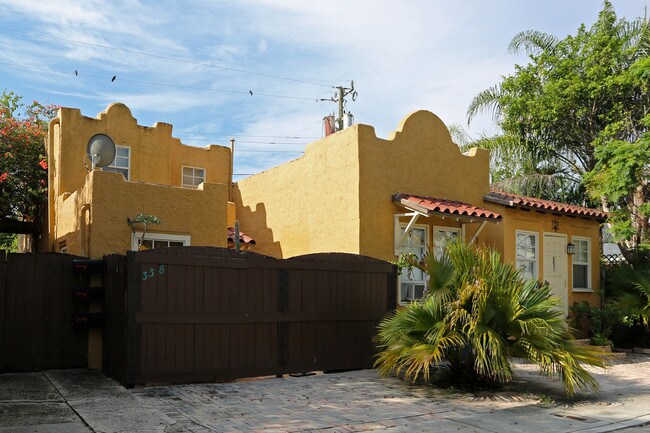 338-340 Central Dr in West Palm Beach, FL - Foto de edificio - Building Photo