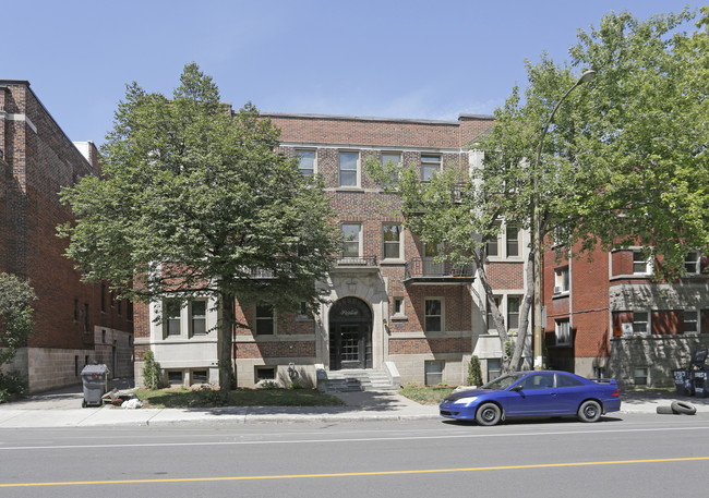 3009 Édouard-Montpetit in Montréal, QC - Building Photo - Building Photo