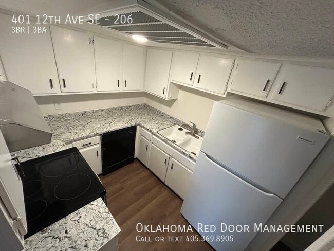 401 12th Ave SE in Norman, OK - Building Photo - Building Photo