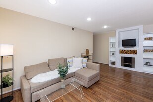 4355 Diamond St in Capitola, CA - Building Photo