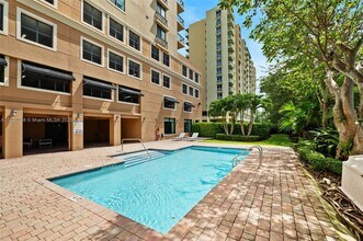 3530 SW 22nd St in Miami, FL - Building Photo - Building Photo