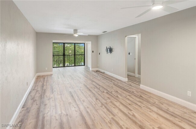 property at 228 Fox Glen Dr