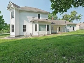 5741 Maple St, Unit Rockford House in Rockford, MN - Building Photo
