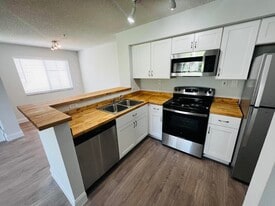 7840 Sonoma Springs Cir in Greenacres, FL - Building Photo