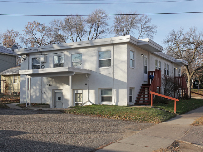 884 Bidwell St in West St. Paul, MN - Building Photo - Building Photo