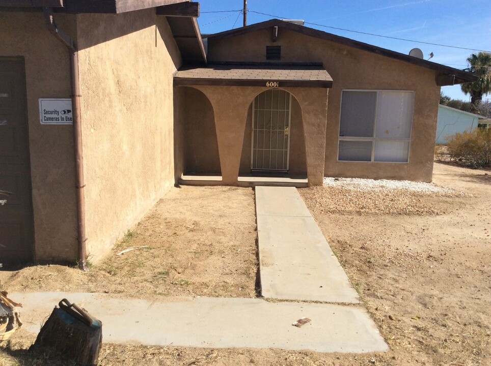 6001 Mariposa Ave in Twentynine Palms, CA - Building Photo