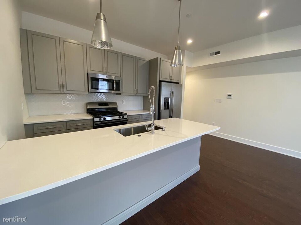 1419 N 7th St-Unit -Unit 2 in Philadelphia, PA - Building Photo