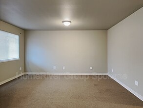520 W 5th St in Cheney, WA - Building Photo - Building Photo