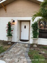 7493 Pebble Beach Rd in Ft. Myers, FL - Building Photo - Building Photo