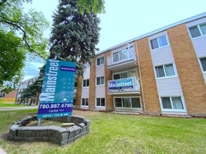 Centre 110 in Edmonton, AB - Building Photo - Building Photo