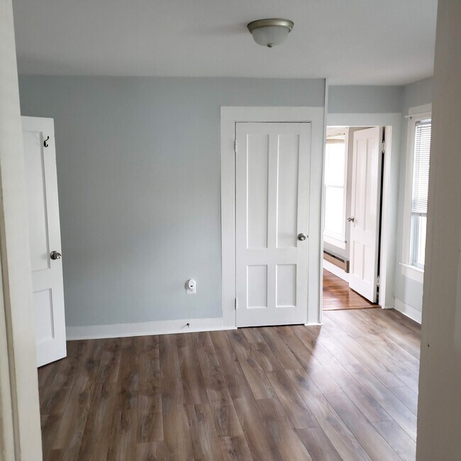 64 Marlborough St in Portland, CT - Building Photo - Building Photo