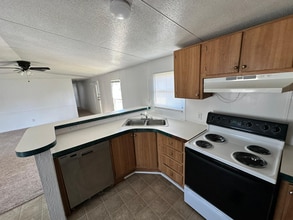 147 Guadalupe St in Bastrop, TX - Building Photo - Building Photo