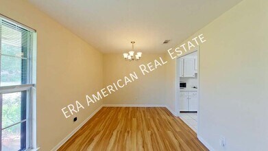 1111 Coral Dr in Niceville, FL - Building Photo - Building Photo