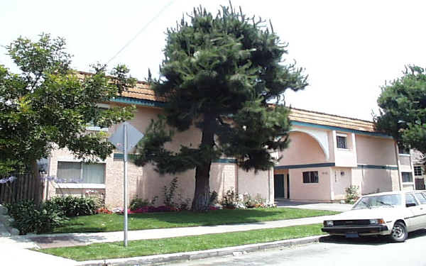 1517 Acacia St in Alhambra, CA - Building Photo