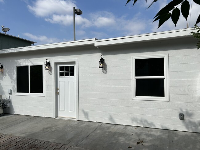 property at 1015 W 17th St
