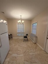 956 Cherry Ln in Floral Park, NY - Building Photo - Building Photo