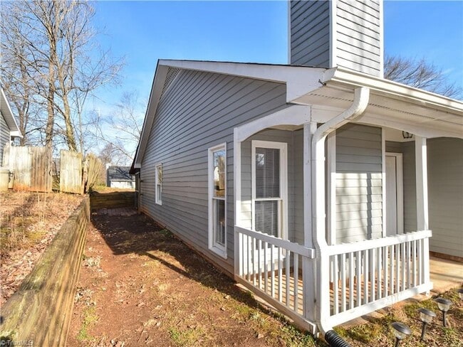1811 Saffron Pl in Winston-Salem, NC - Building Photo - Building Photo