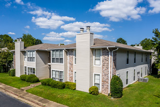 Summit at Town and Country in Little Rock, AR - Foto de edificio - Building Photo