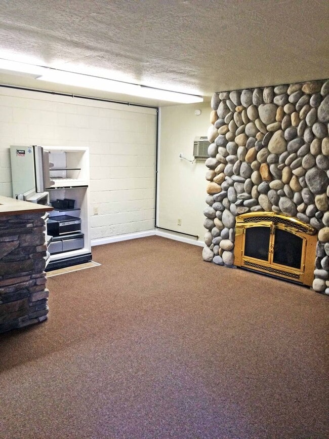 22895 Twain Harte Dr in Twain Harte, CA - Building Photo - Building Photo