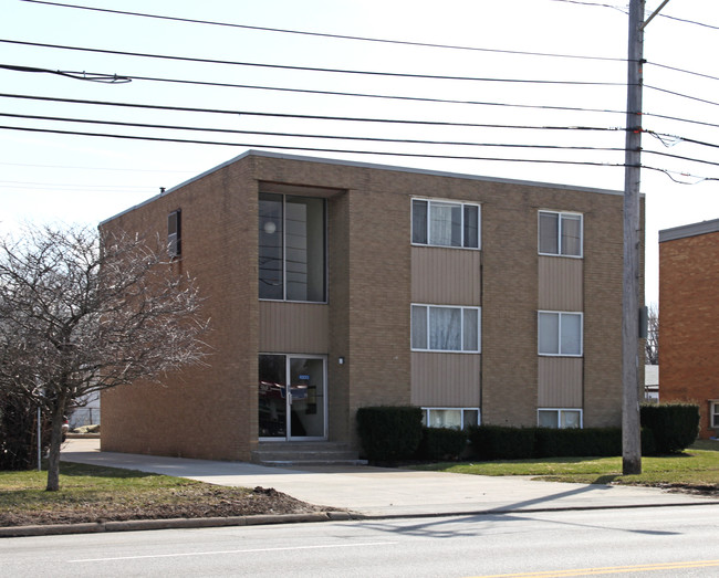 4333 Ridge Rd in Cleveland, OH - Foto de edificio - Building Photo